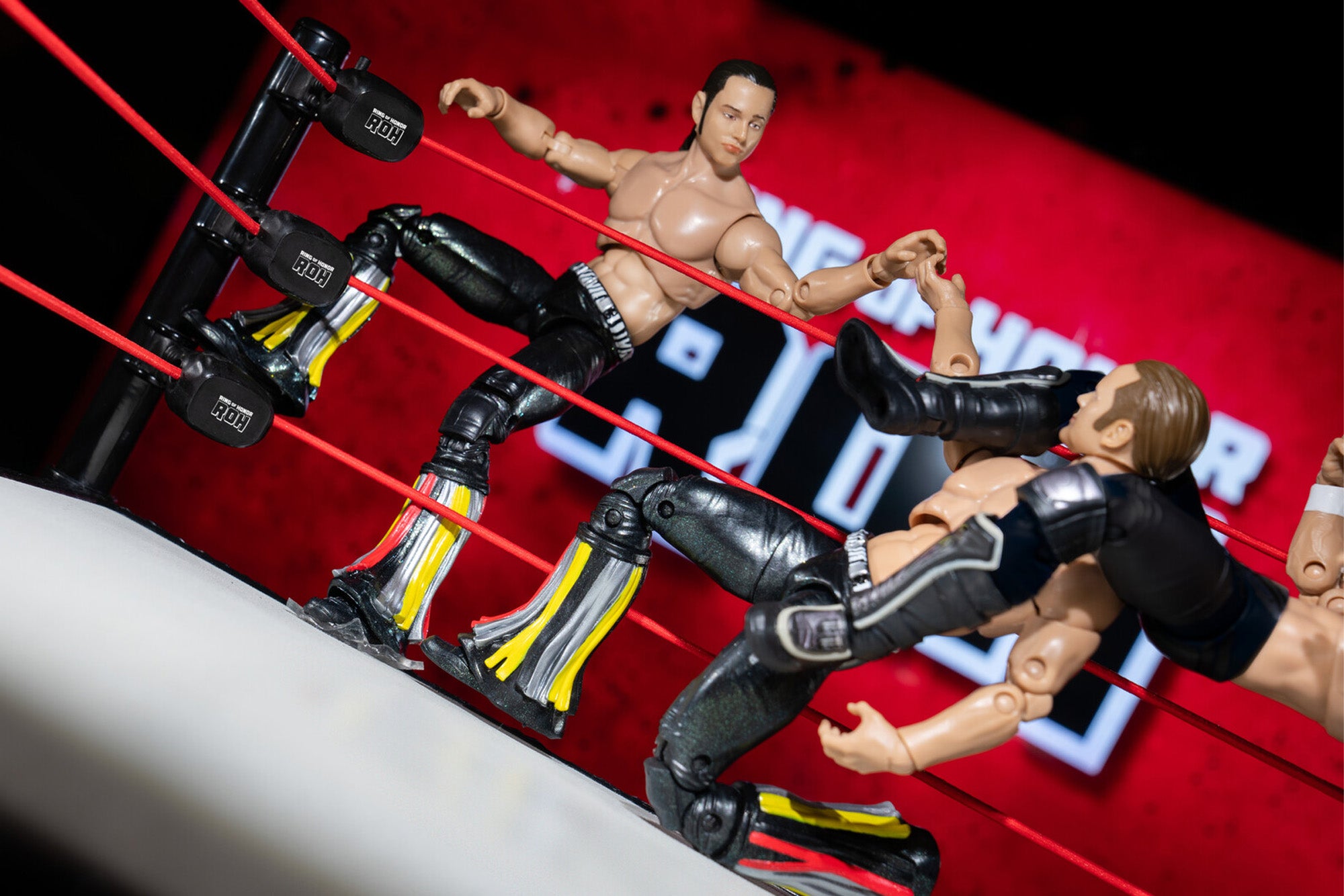 AEW-ROH-DTC-THEYOUNGBUCKS-15011587-lpr.jpg