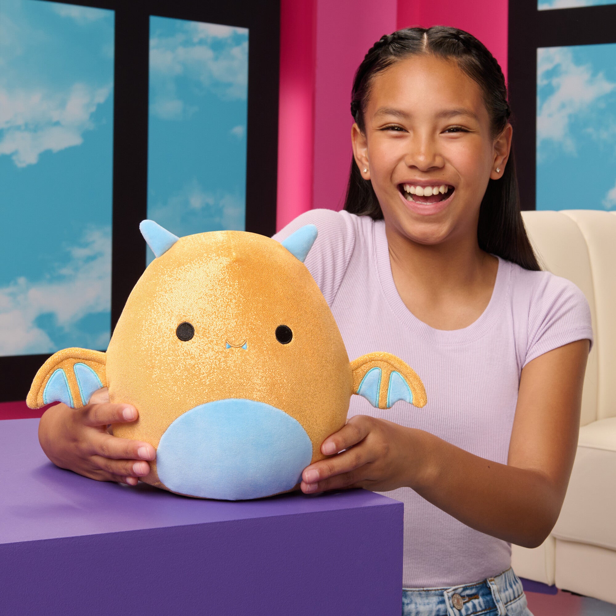 Adopt_Me-SQAM00013-Golden_Dragon_Squishmallows-Lifestyle-1x1-FINAL-01-lpr.jpg