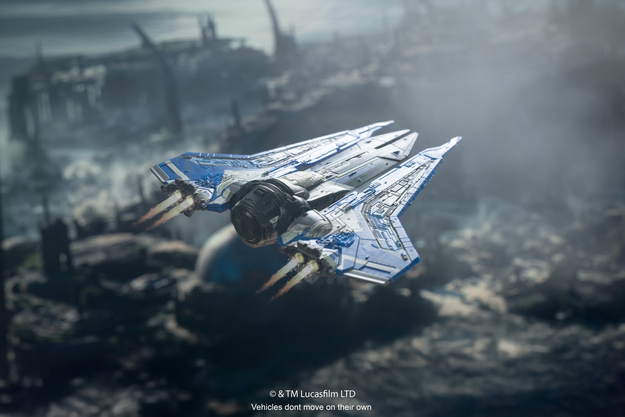 DTC-SWJ0486_SWMGSVaultStarfighterBoxSet_ART22.jpg