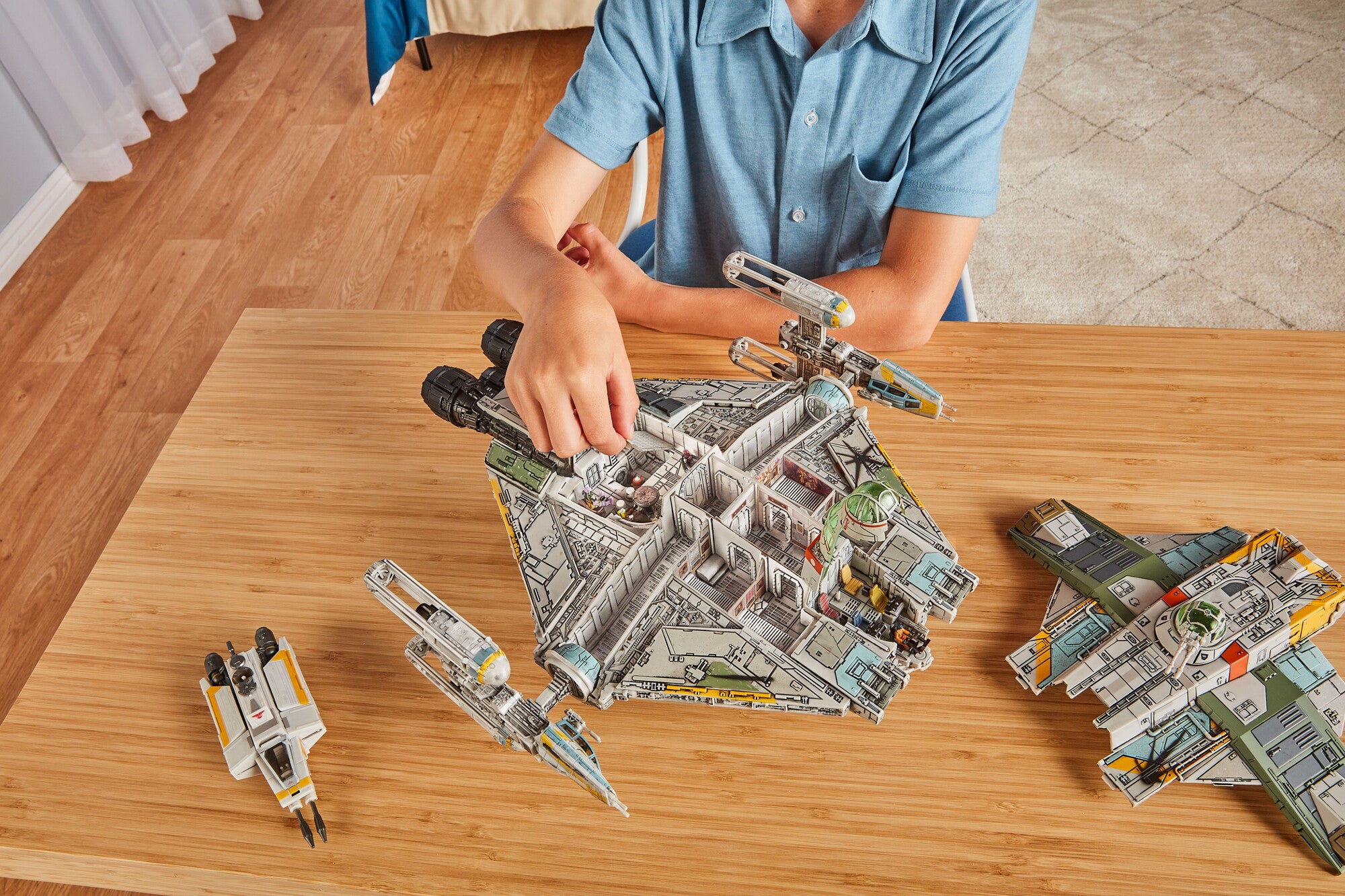 SWJ0357-Star-Wars-The-Amazon-Ghost-19_lpr.jpg
