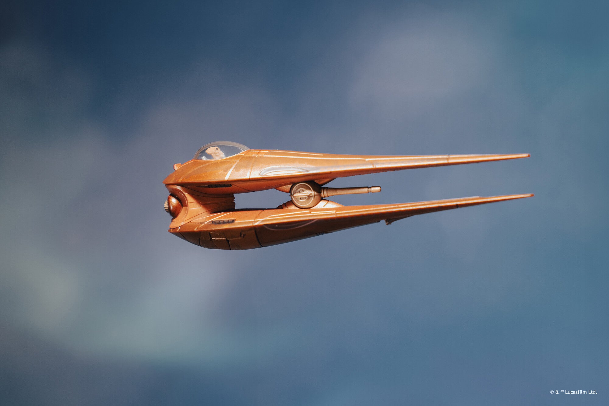SWJ0471_SmallVehicle3_Vehicle_FigAsst_GeonosianStarfighter_Vault_Artistic_Fig05_lpr.jpg