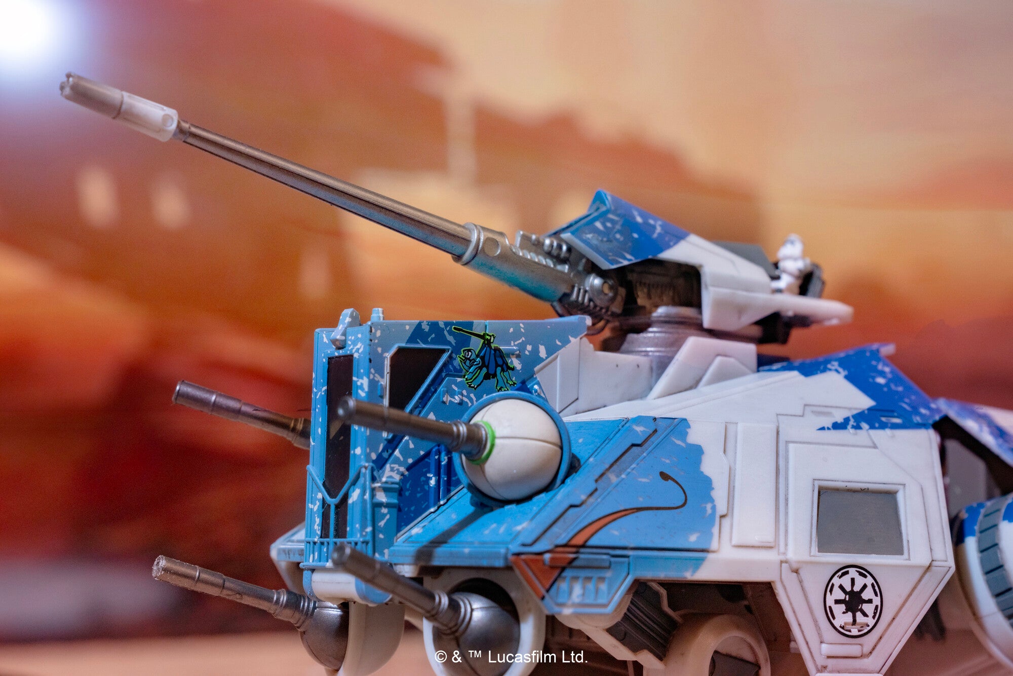 SWJ0474_AT-TE_Vault_Art8_lpr.jpg